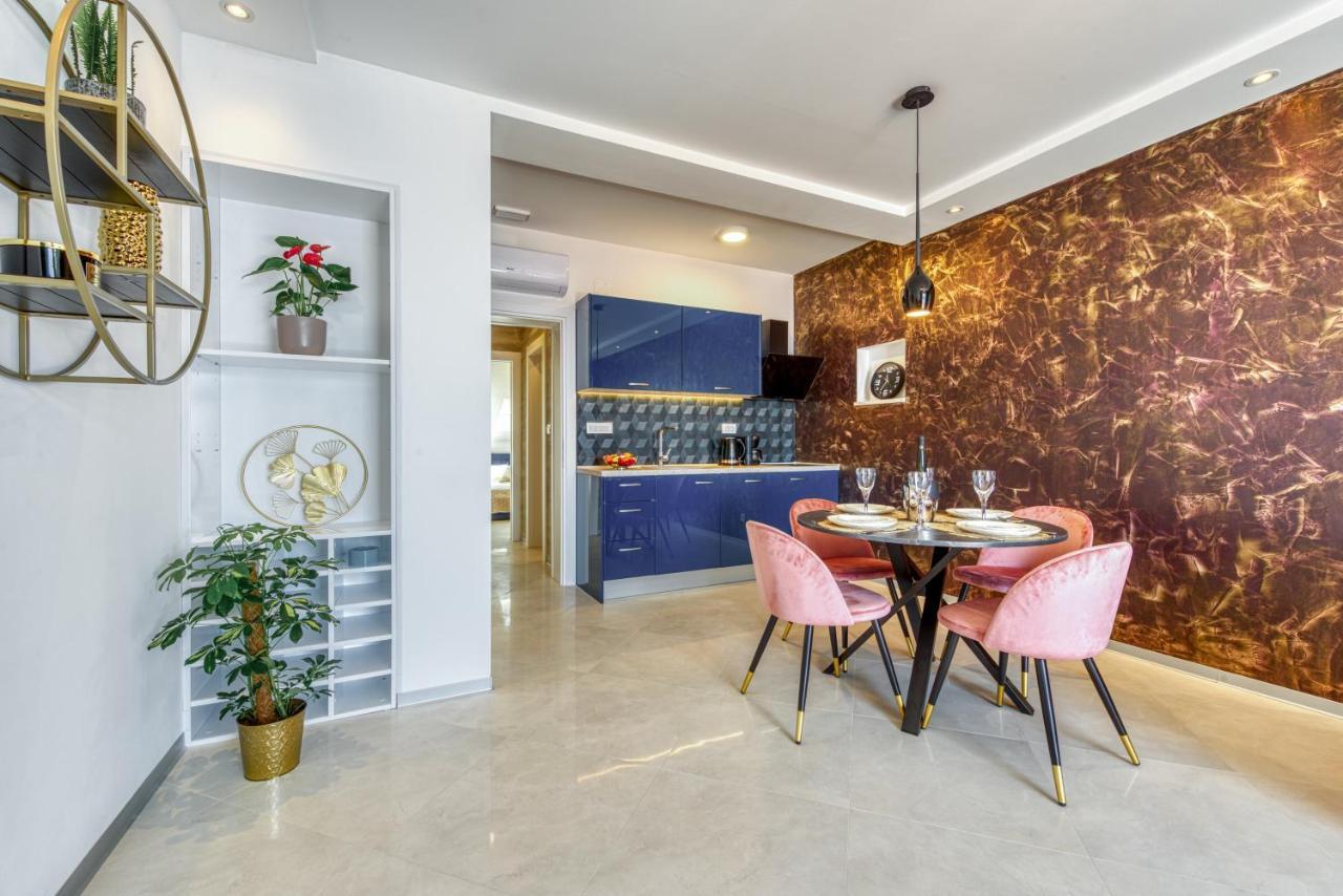 Deluxe Cosmopolit Apartment 챠브타트 외부 사진