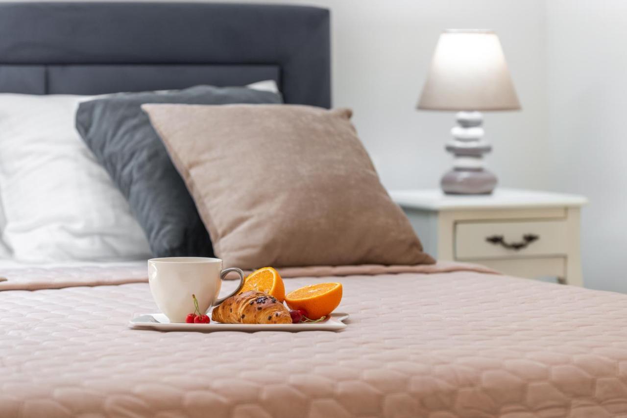 Deluxe Cosmopolit Apartment 챠브타트 외부 사진