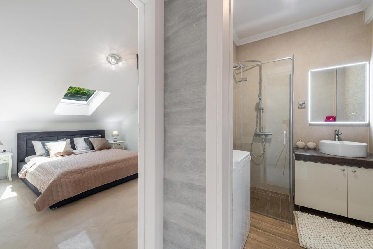 Deluxe Cosmopolit Apartment 챠브타트 외부 사진
