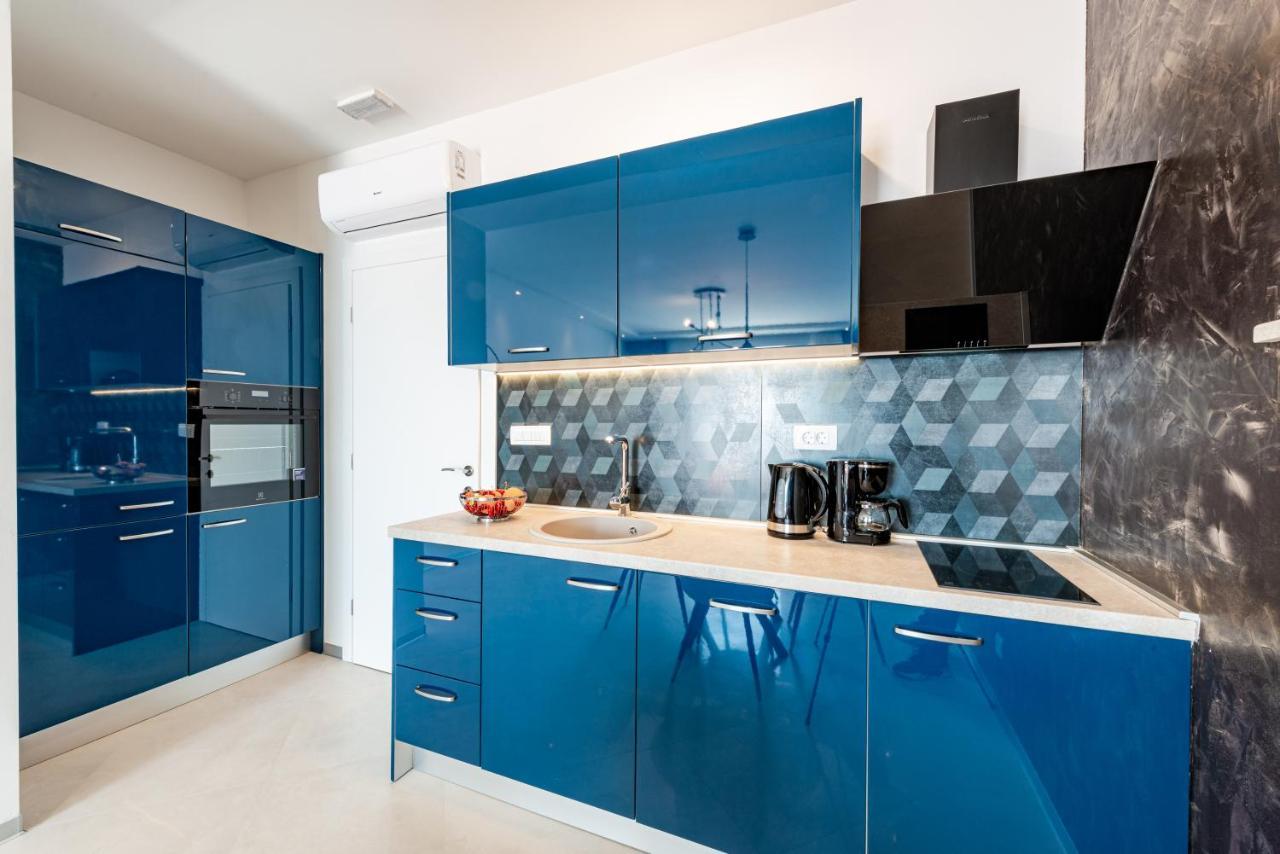 Deluxe Cosmopolit Apartment 챠브타트 외부 사진
