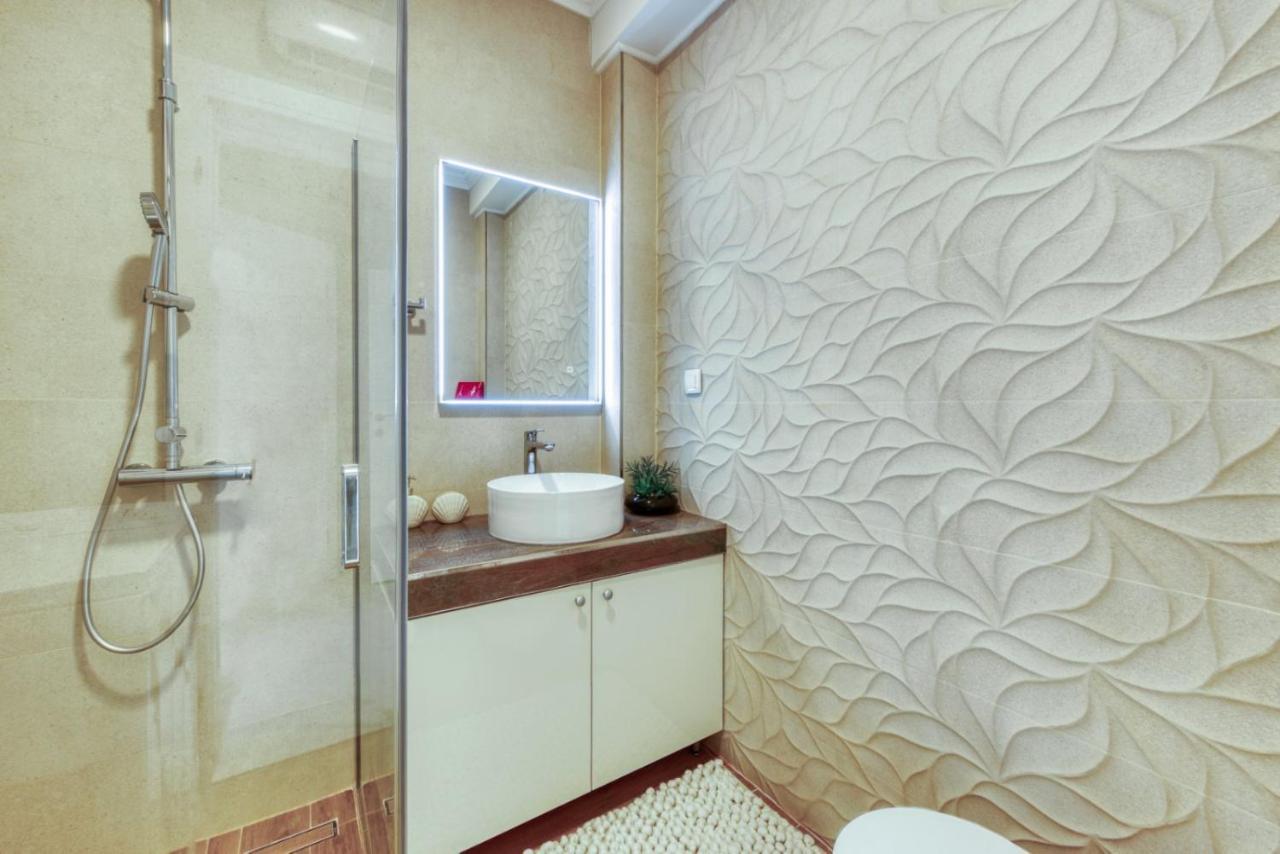 Deluxe Cosmopolit Apartment 챠브타트 외부 사진